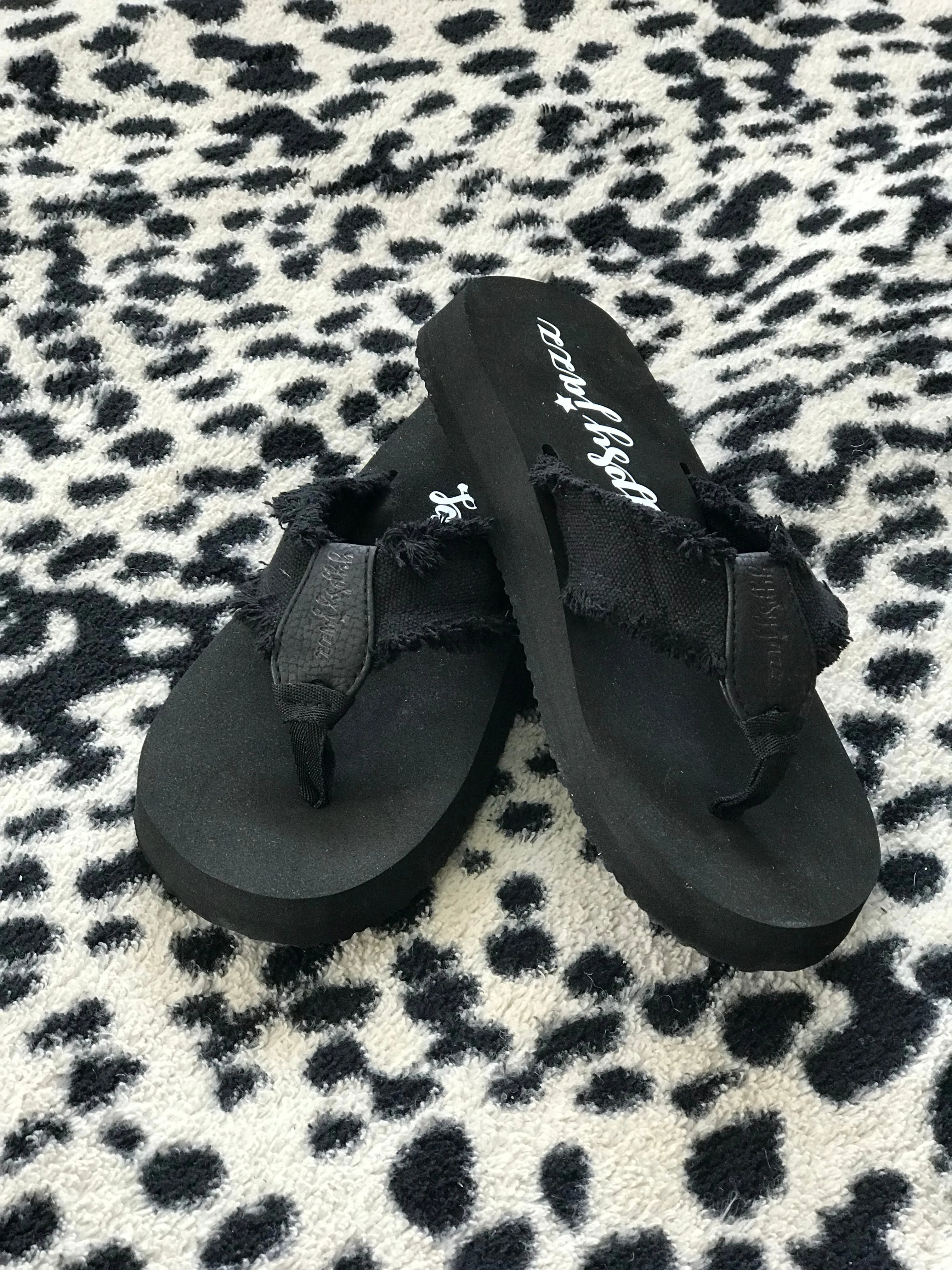 Black Fringe Flip Flop